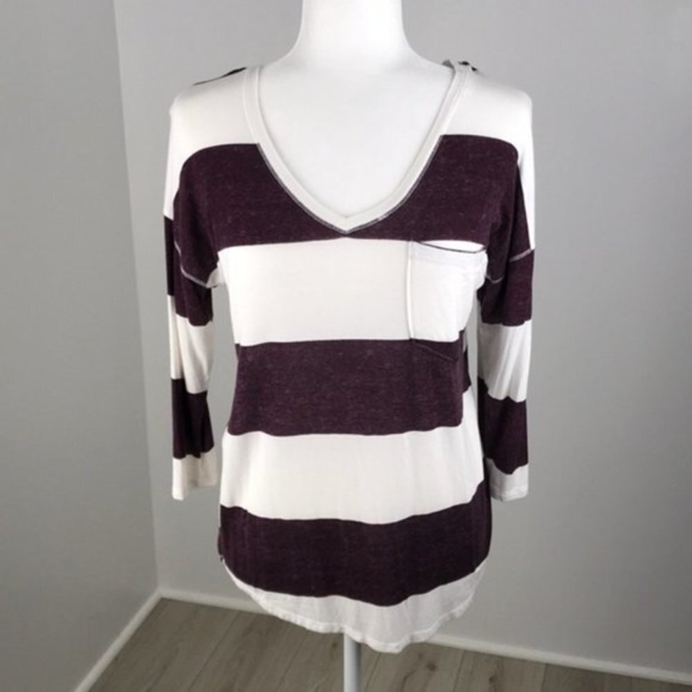 Authentic American Heritage V-Neck Top Size S